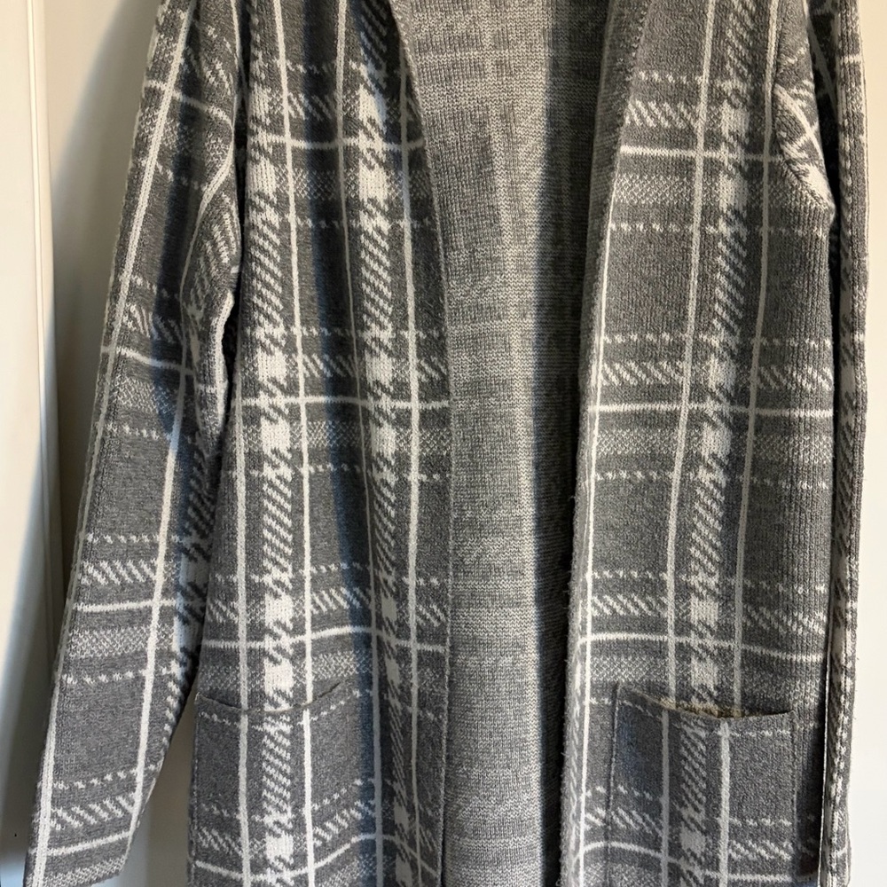 Love Scarlett Women’s Gray Open-Front Cardigan